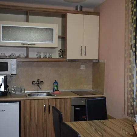 две Луксозна вила *