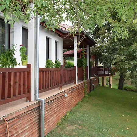 Луксозна вила две Кирково