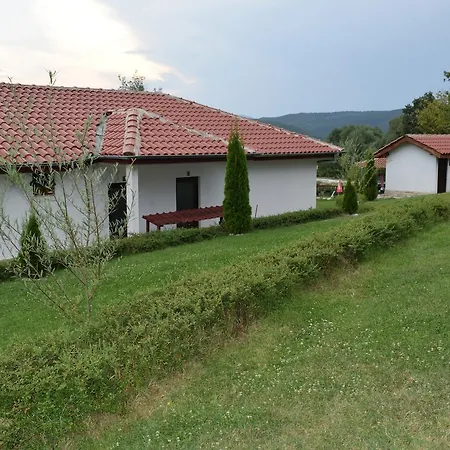 две Луксозна вила Кирково