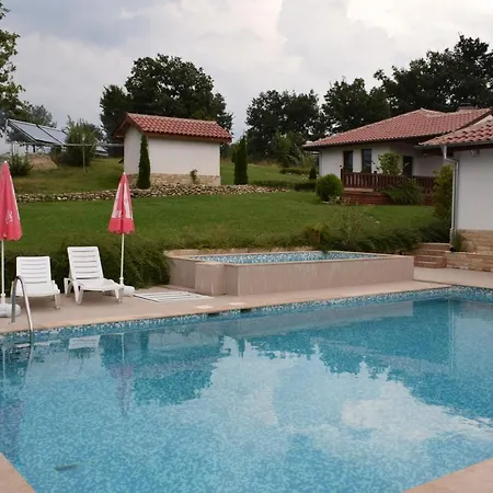 Луксозна вила две