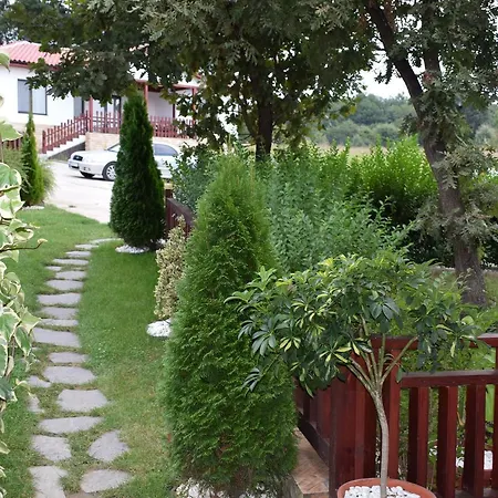 Луксозна вила две Кирково