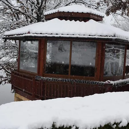 Луксозна вила две