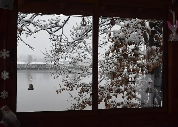 Two * Κίρκοβο